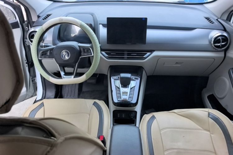 Used BYD Yuan Pro 2021 401 km Luxury Version Center Console
