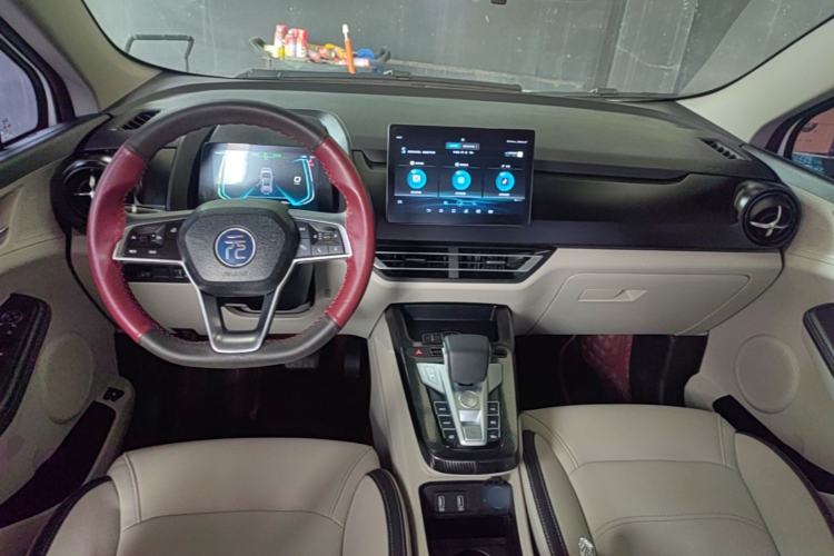 Used BYD Yuan Pro 2021 401 km Luxury Version Center Console