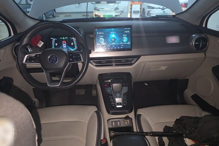 Used BYD Yuan Pro 2021 "Love for a Lifetime" Edition Center Console