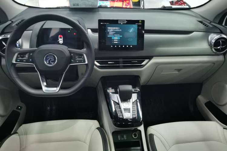 Used BYD Yuan Pro 2021 401 km Deluxe Version Center Console