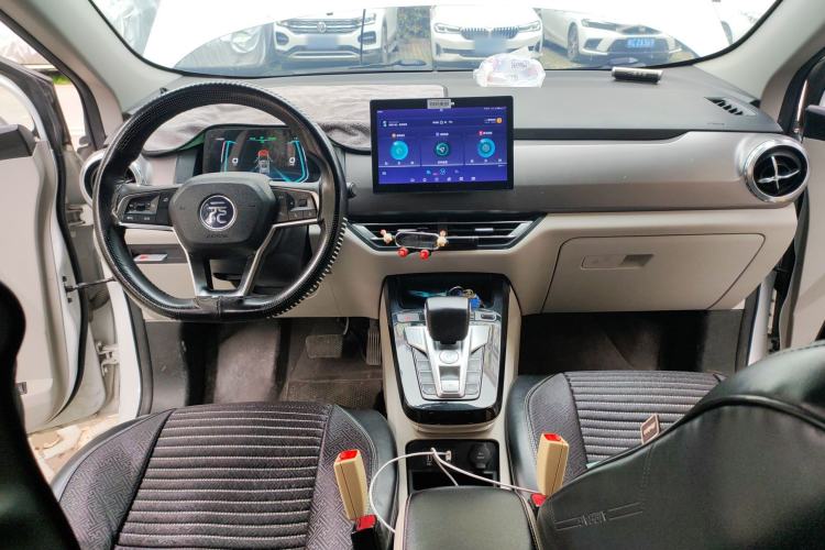 Used BYD Yuan Pro 2021 401 km Luxury Version Center Console