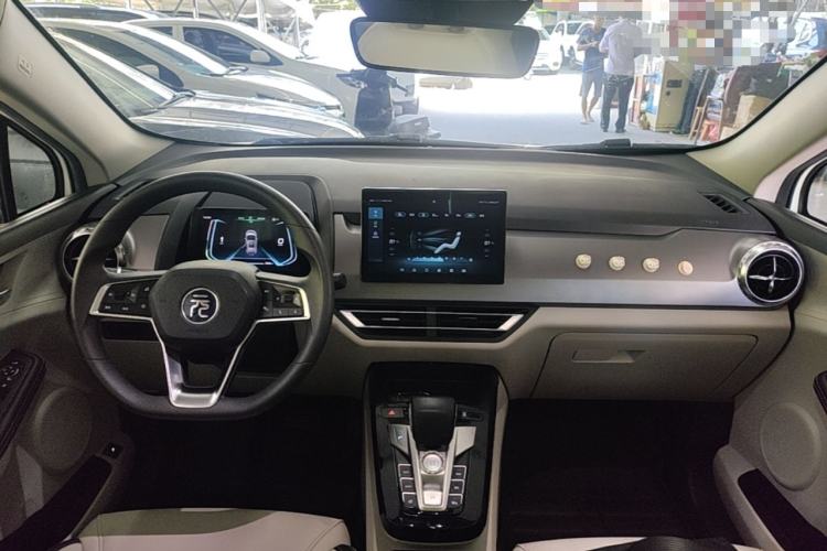 Used BYD Yuan Pro 2021 401 km Deluxe Version Center Console