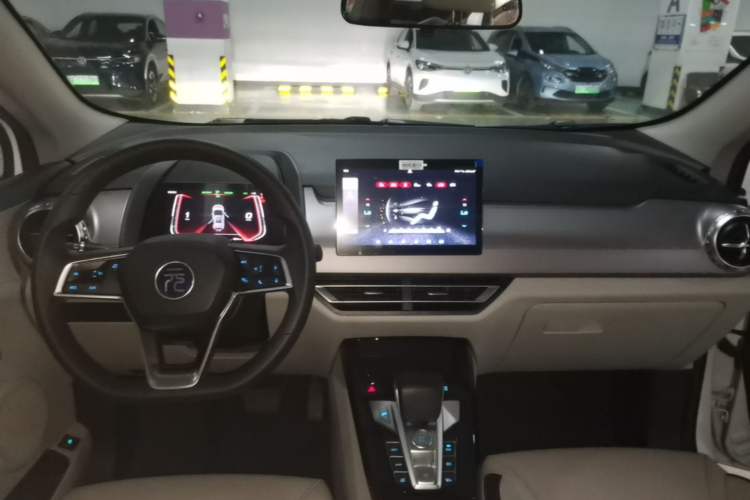 Used BYD Yuan Pro 2021 "Love for a Lifetime" Edition Center Console