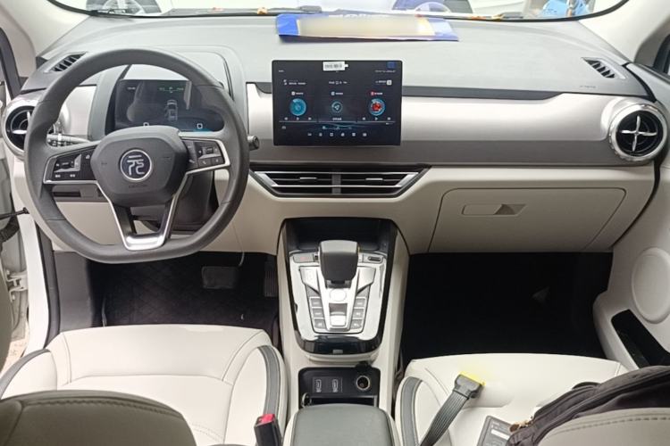 Used BYD Yuan Pro 2021 401 km Luxury Version Center Console