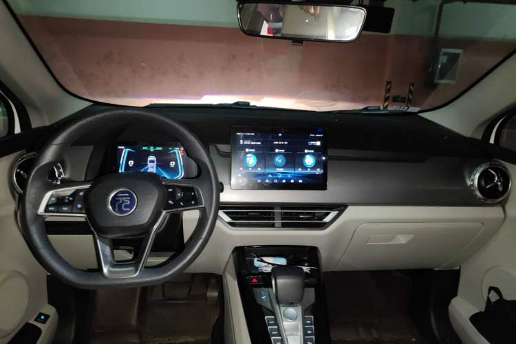 Used BYD Yuan Pro 2021 401 km Deluxe Version Center Console