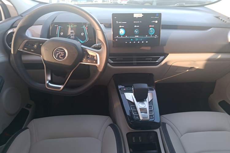 Used BYD Yuan Pro 2021 401 km Luxury Version Center Console
