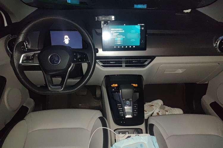 Used BYD Yuan Pro 2021 401 km Luxury Version Center Console