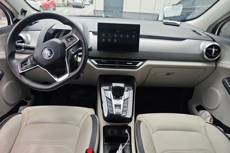 Used BYD Yuan Pro 2021 401 km Deluxe Version Center Console