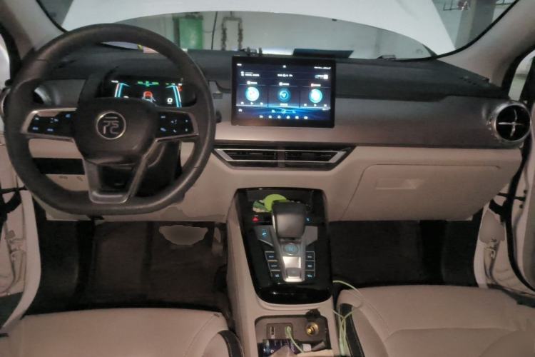 Used BYD Yuan Pro 2021 401 km Luxury Version Center Console