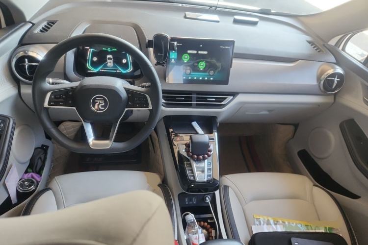 Used BYD Yuan Pro 2021 401 km Deluxe Version Center Console