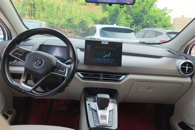 Used BYD Yuan Pro 2021 401 km Luxury Version Center Console