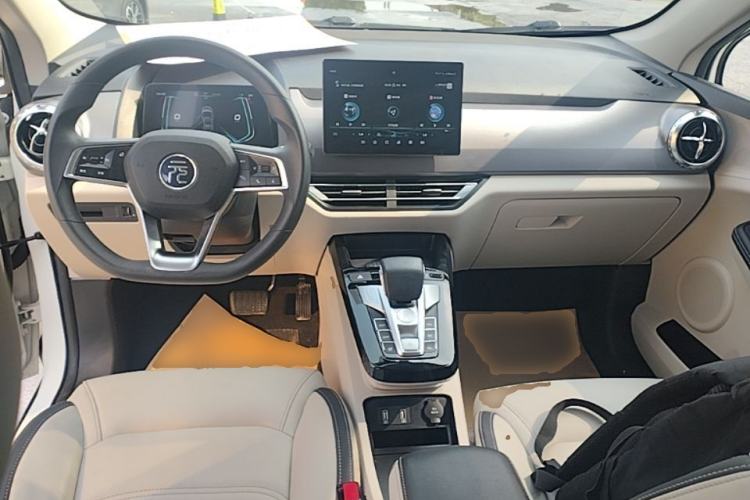 Used BYD Yuan Pro 2021 401 km Luxury Version Center Console