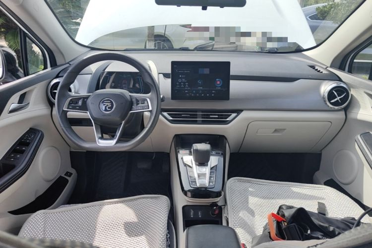 Used BYD Yuan Pro 2021 401 km Luxury Version Center Console