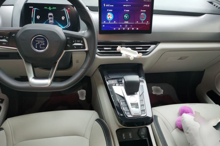 Used BYD Yuan Pro 2021 401 km Luxury Version Center Console