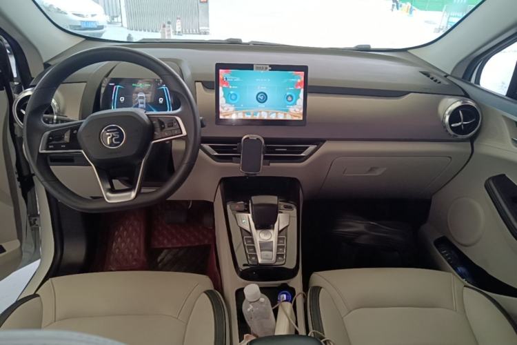 Used BYD Yuan Pro 2021 401 km Luxury Version Center Console