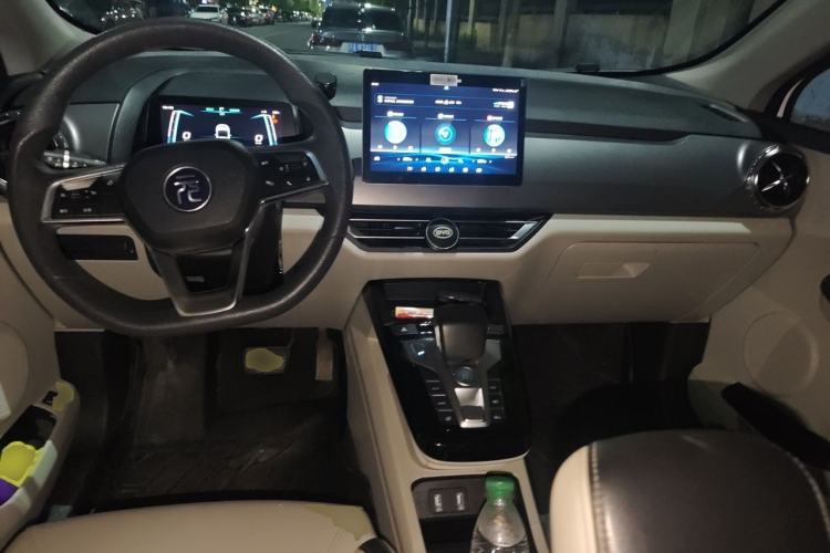 Used BYD Yuan Pro 2021 401 km Luxury Version Center Console