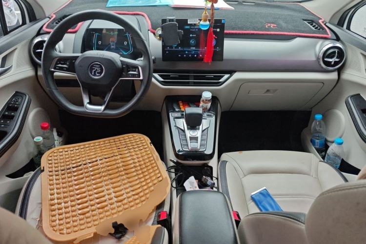 Used BYD Yuan Pro 2021 401 km Luxury Version Center Console