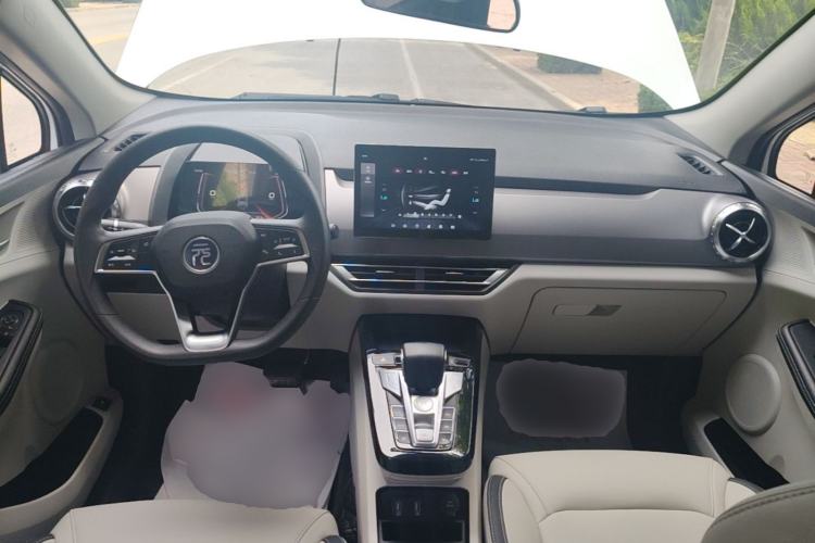 Used BYD Yuan Pro 2021 401 km Deluxe Version Center Console