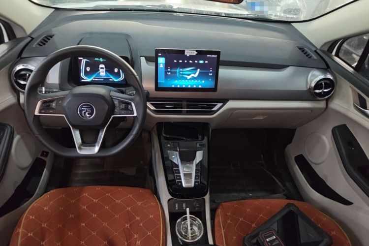 Used BYD Yuan Pro 2021 401 km Luxury Version Center Console