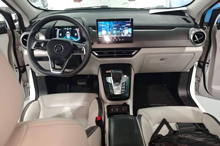Used BYD Yuan Pro 2021 401 km Deluxe Version Center Console