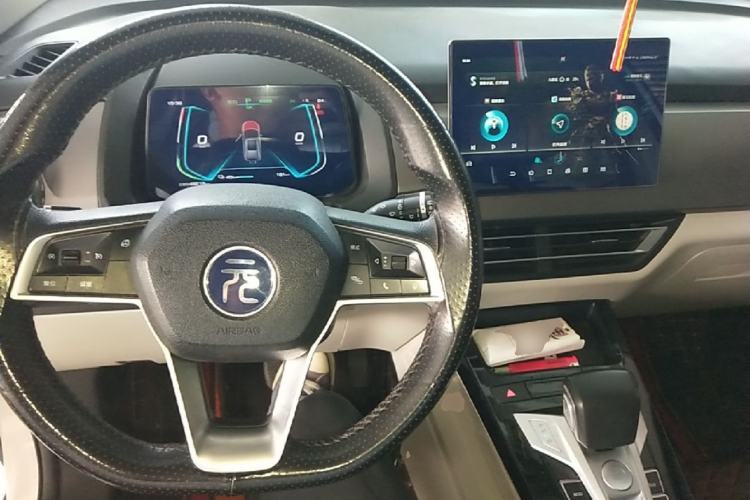 Used BYD Yuan Pro 2021 401 km Luxury Version Center Console