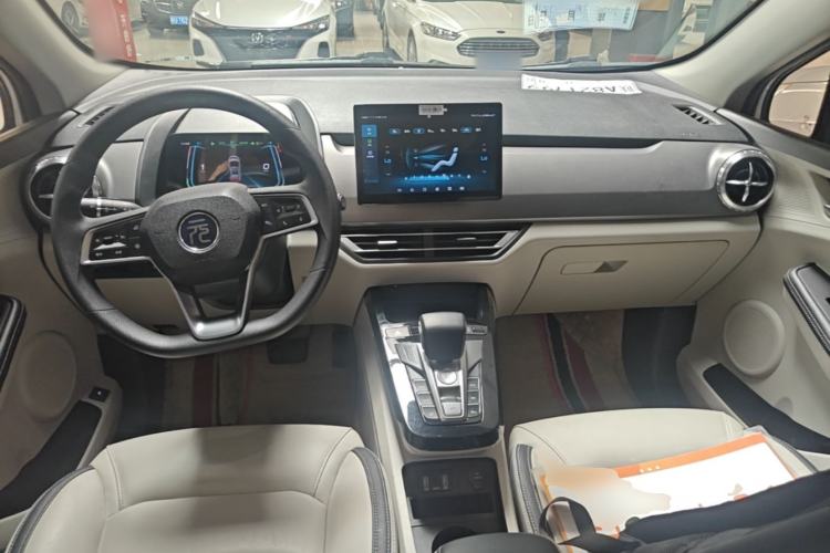 Used BYD Yuan Pro 2021 401 km Deluxe Version Center Console