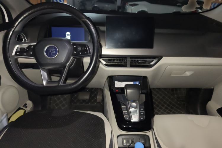 Used BYD Yuan Pro 2021 401 km Deluxe Version Center Console
