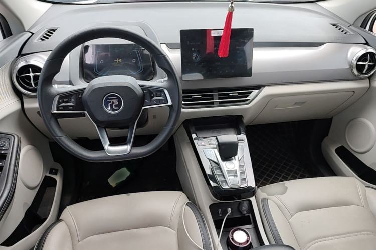 Used BYD Yuan Pro 2021 401 km Luxury Version Center Console