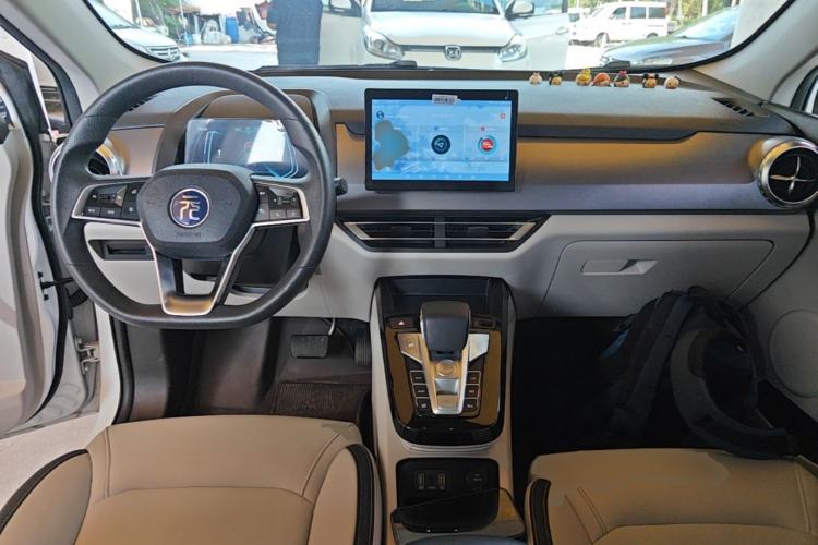Used BYD Yuan Pro 2021 401 km Deluxe Version Center Console