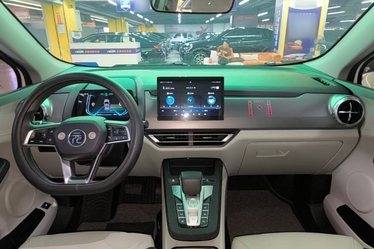 Used BYD Yuan Pro 2021 401 km Deluxe Version Center Console