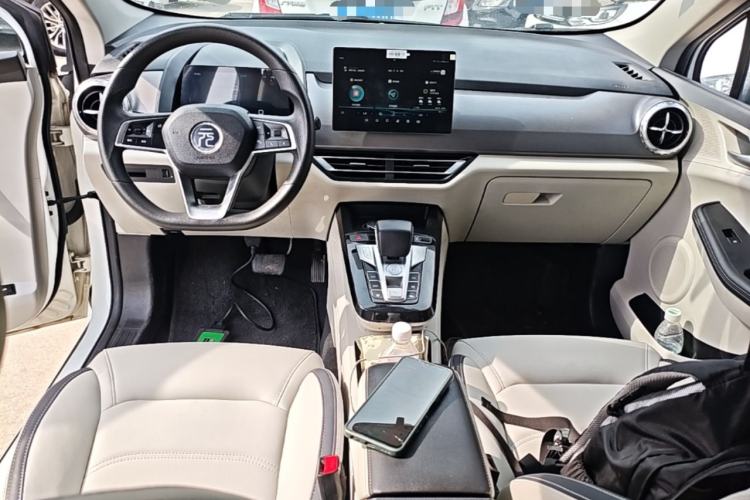 Used BYD Yuan Pro 2021 401 km Luxury Version Center Console