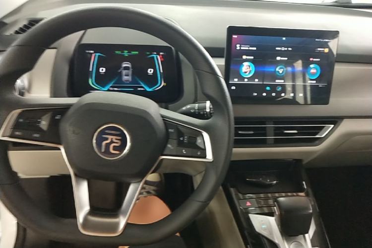 Used BYD Yuan Pro 2021 401 km Luxury Version Center Console