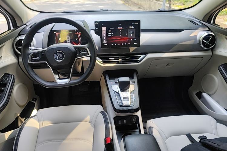 Used BYD Yuan Pro 2021 401 km Luxury Version Center Console