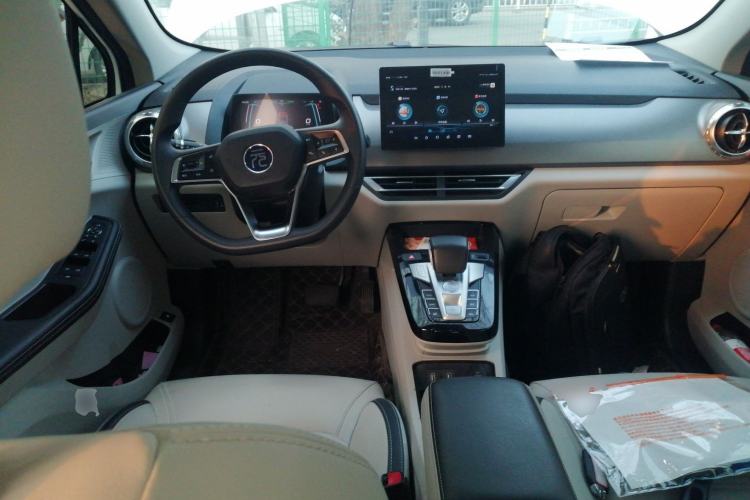Used BYD Yuan Pro 2021 401 km Luxury Version Center Console