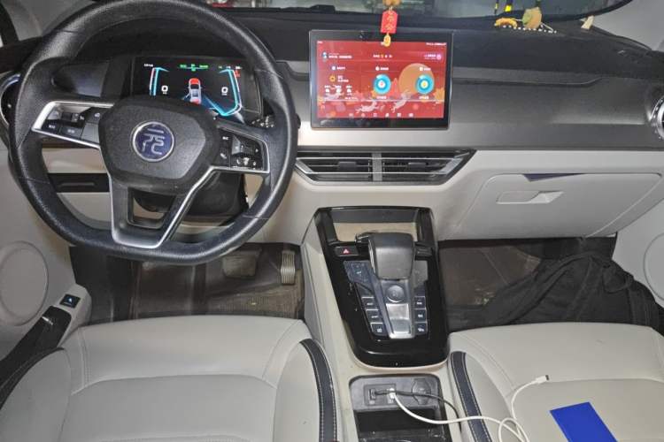 Used BYD Yuan Pro 2021 401 km Luxury Version Center Console