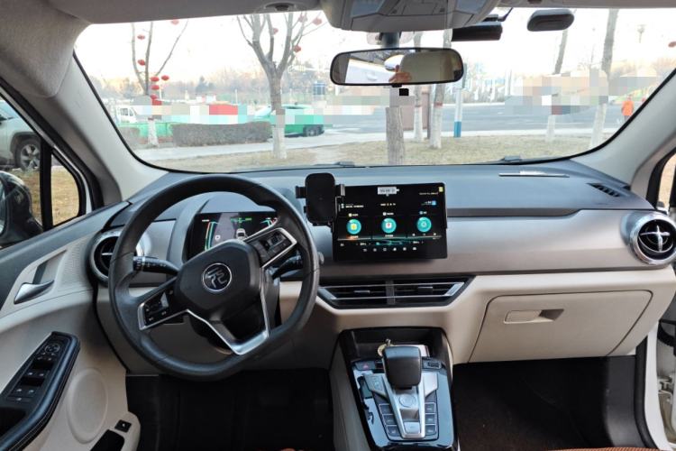 Used BYD Yuan Pro 2021 401 km Luxury Version Center Console
