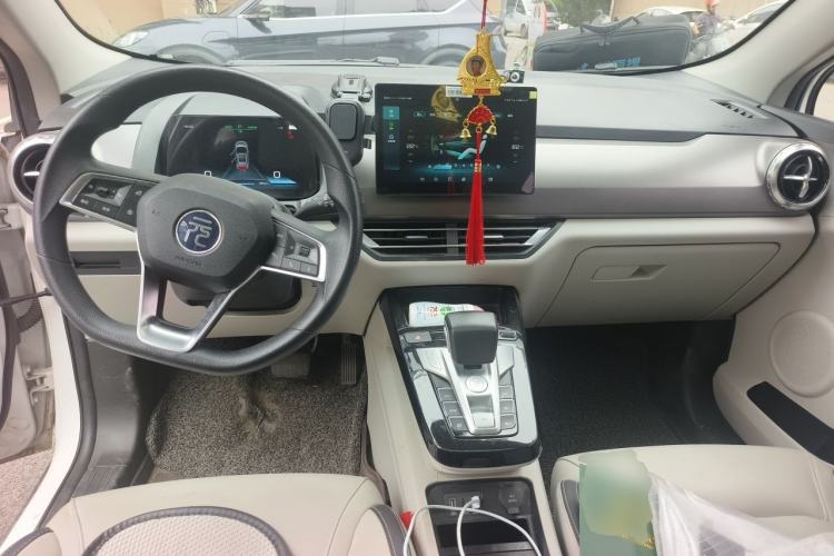 Used BYD Yuan Pro 2021 401 km Deluxe Version Center Console