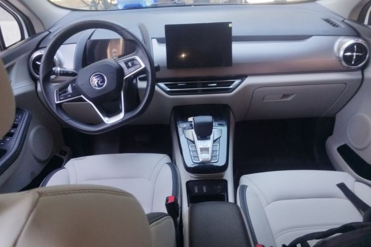 Used BYD Yuan Pro 2021 401 km Luxury Version Center Console