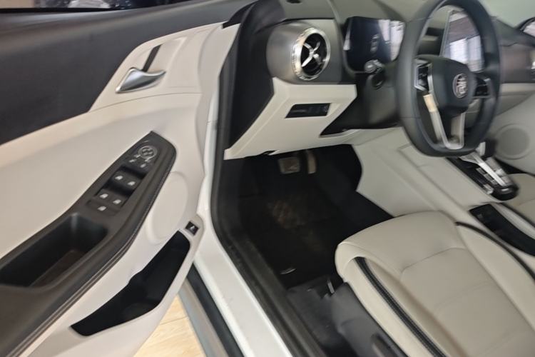 Used BYD Yuan Pro 2021 401 km Luxury Version Driver Seat