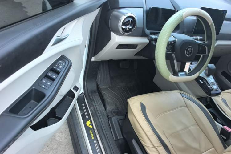 Used BYD Yuan Pro 2021 401 km Luxury Version Driver Seat