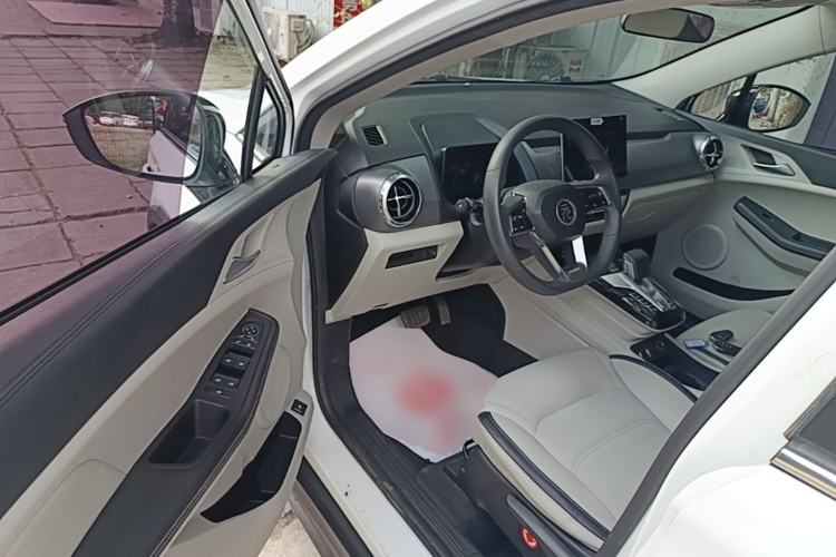 Used BYD Yuan Pro 2021 401 km Luxury Version Driver Seat