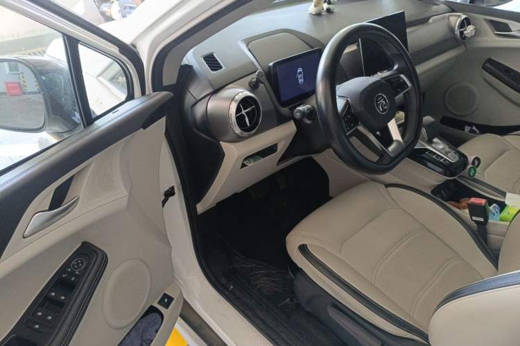 Used BYD Yuan Pro 2021 401 km Luxury Version Driver Seat