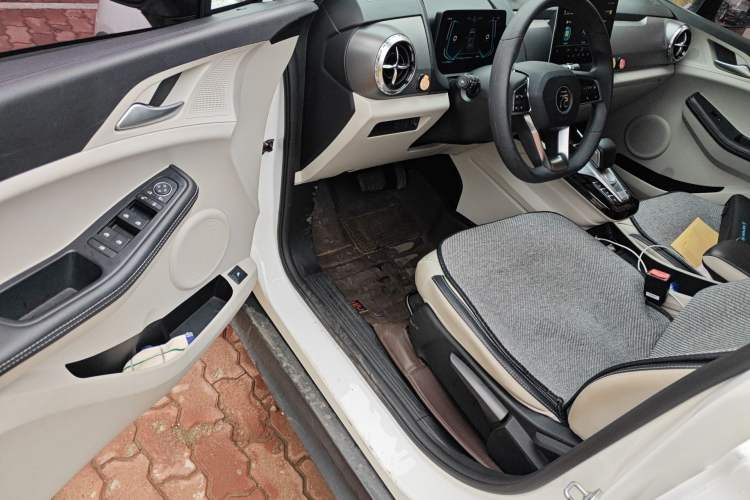 Used BYD Yuan Pro 2021 401 km Luxury Version Driver Seat
