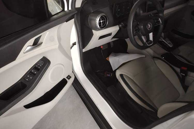 Used BYD Yuan Pro 2021 401 km Luxury Version Driver Seat
