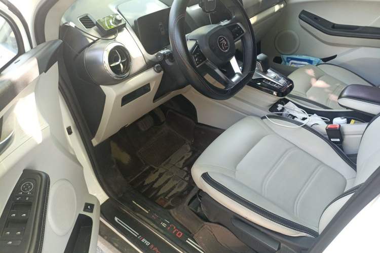 Used BYD Yuan Pro 2021 401 km Luxury Version Driver Seat