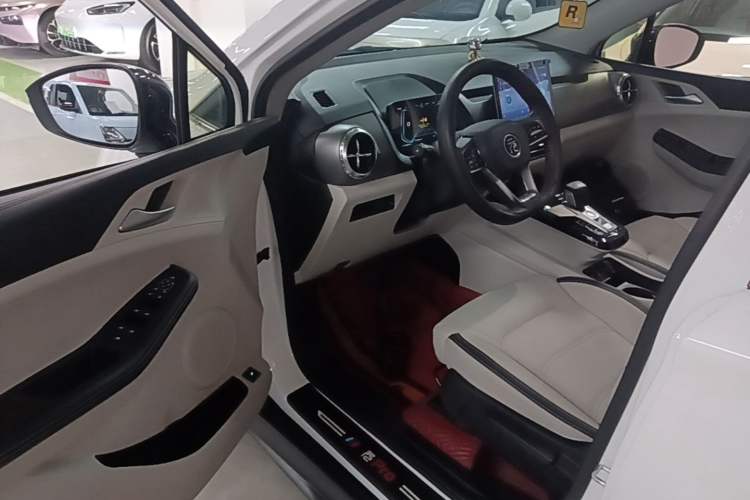Used BYD Yuan Pro 2021 401 km Deluxe Version Driver Seat