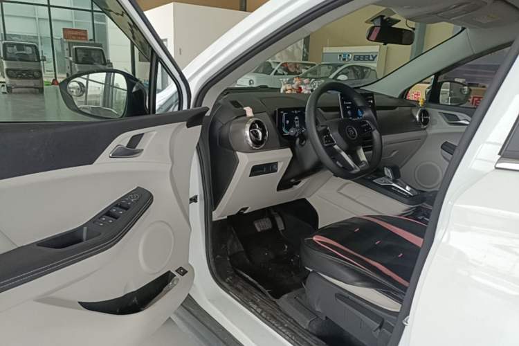 Used BYD Yuan Pro 2021 401 km Luxury Version Driver Seat
