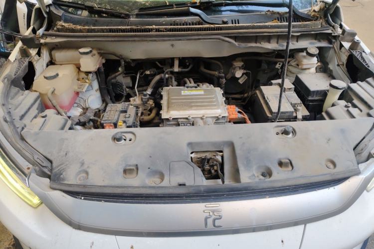 Used BYD Yuan Pro 2021 "Love for a Lifetime" Edition Engine Bay