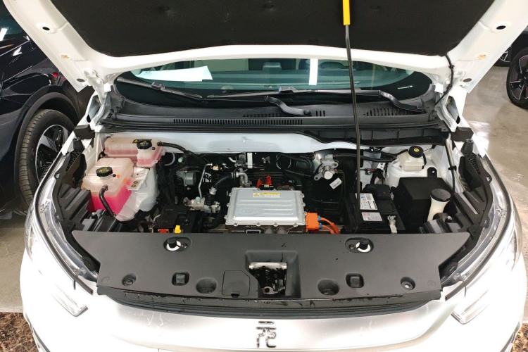 Used BYD Yuan Pro 2021 "Love for a Lifetime" Edition Engine Bay