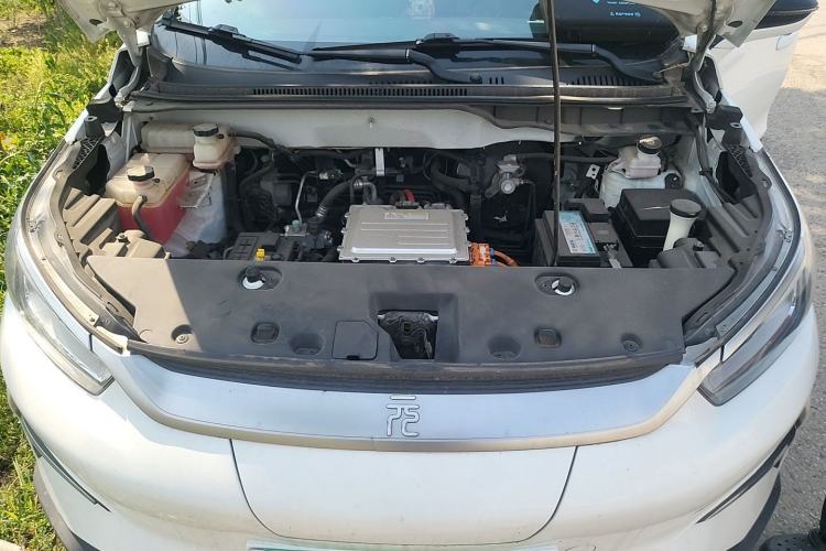 Used BYD Yuan Pro 2021 "Love for a Lifetime" Edition Engine Bay